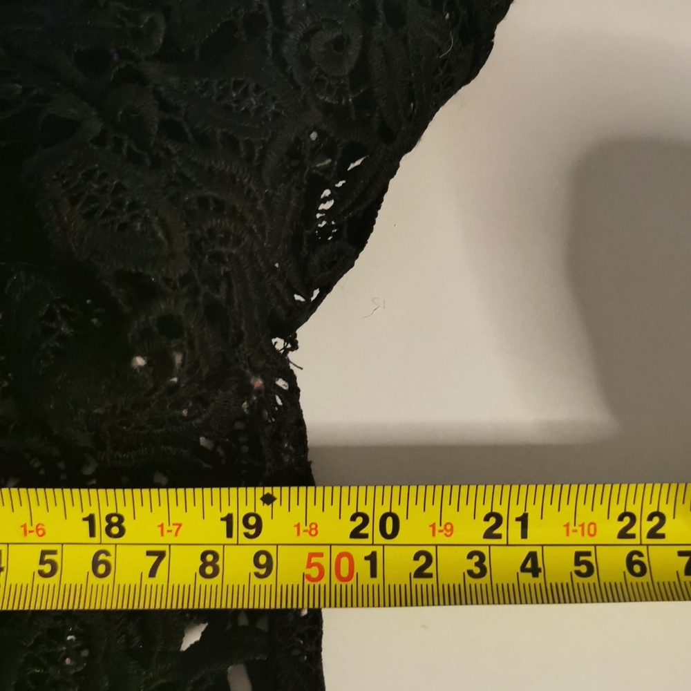 🌺 Wilfred Top, Black Lace, Size Small - Picture 8 of 8